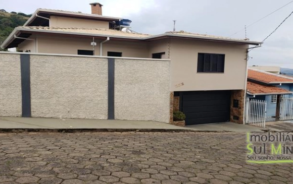 Linda Casa Alto Padrão Em Cambuí MG