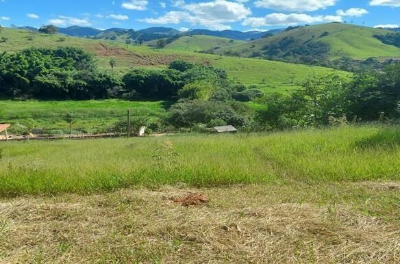 Terreno de 1.000 m² 200 metros da Rodovia a Venda em Cambuí MG