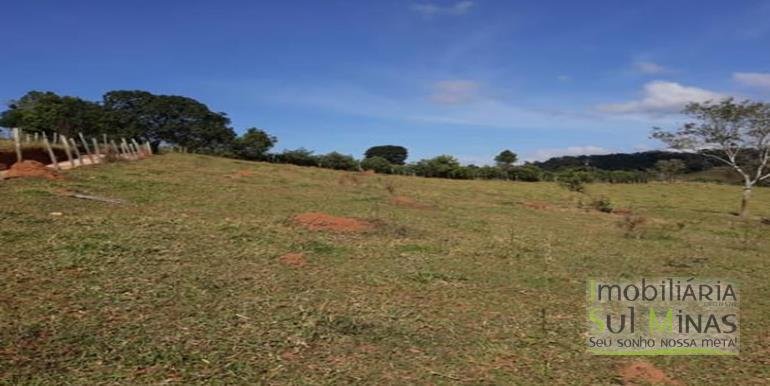 Terreno Rural a 4km da Fernão Dias em Estiva MG