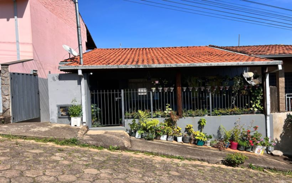 2 Casas a Venda em Cambuí MG Cód. 1660 (3)