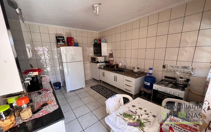 Casa Térrea com 3 dormitórios sendo 1 suíte a Venda em Cambuí MG Cód. 1695 (13)