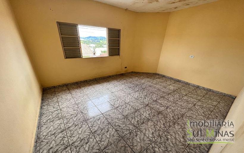 Casa a Venda em Cambuí MG com Ponto Comercial e Lote Amplo Cód. 1637 (10)