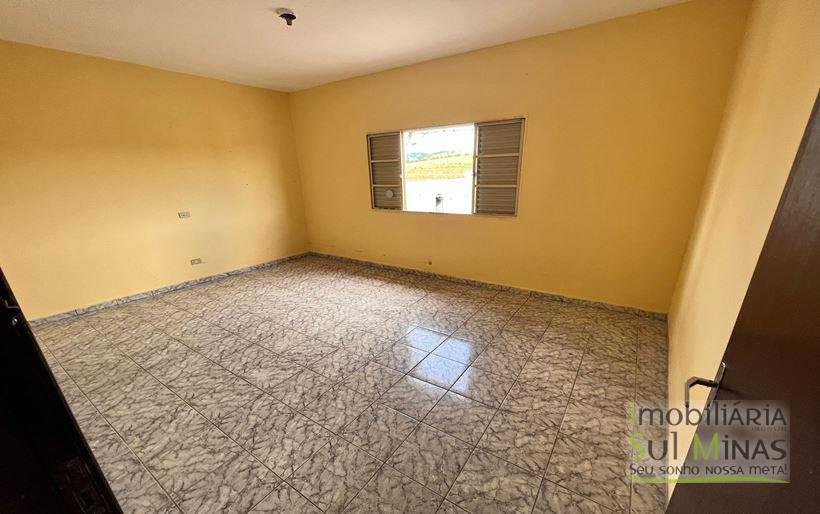 Casa a Venda em Cambuí MG com Ponto Comercial e Lote Amplo Cód. 1637 (11)