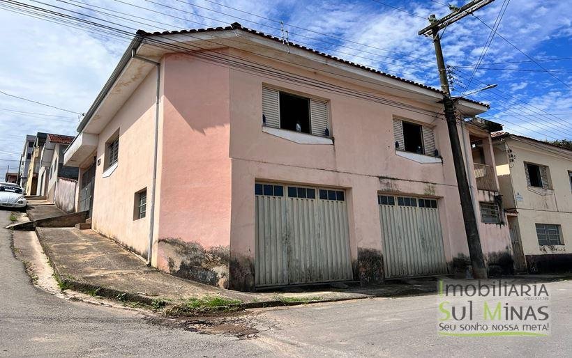 Casa a Venda em Cambuí MG com Ponto Comercial e Lote Amplo Cód. 1637 (4)