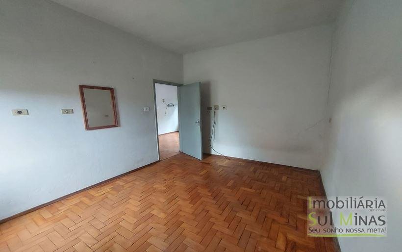 Casa a Venda no Centro de Cambuí MG com 2 Moradas Cód. 1691 (6)