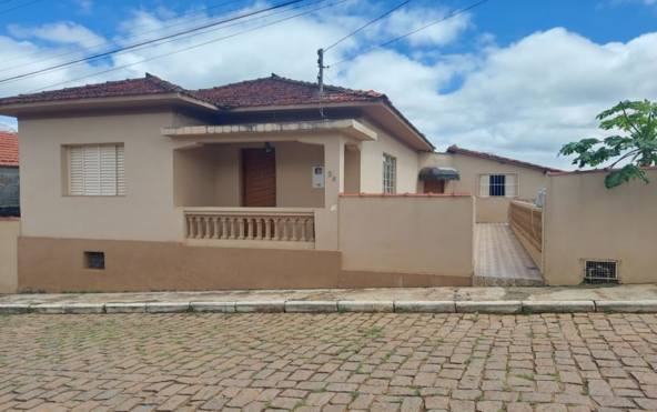 Casa a Venda no Córrego do Bom Jesus MG com 620 m² de Lote Cód. 1615 (4)
