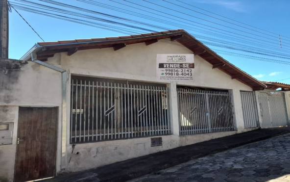 Casa a venda em Cambuí MG com 3 quartos Cód. 1553 (1)