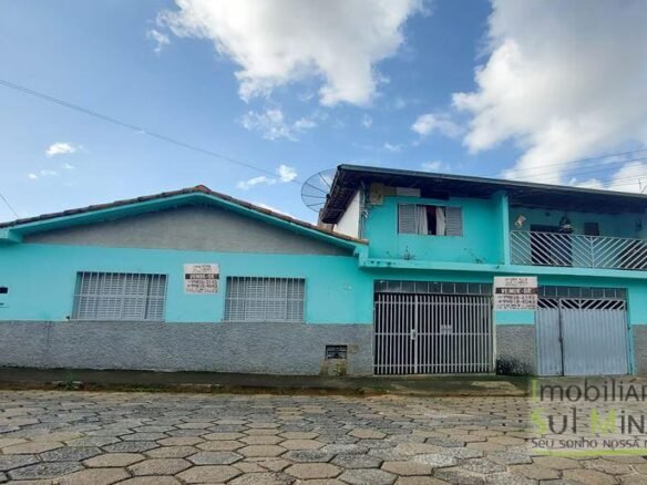 Casa com 2 Moradias Independentes  na Vila do Colégio em Cambuí MG Cód. 1578 (1)