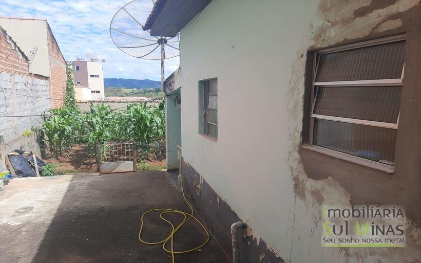 Casa com Lote de 250 m² a Venda em Cambuí MG Cód. 1584 (3)