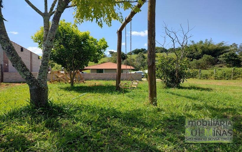 Casa com Piscina e Terreno de 1.066 m² a Venda no Córrego do Bom Jesus MG Cód. 1617 (21)