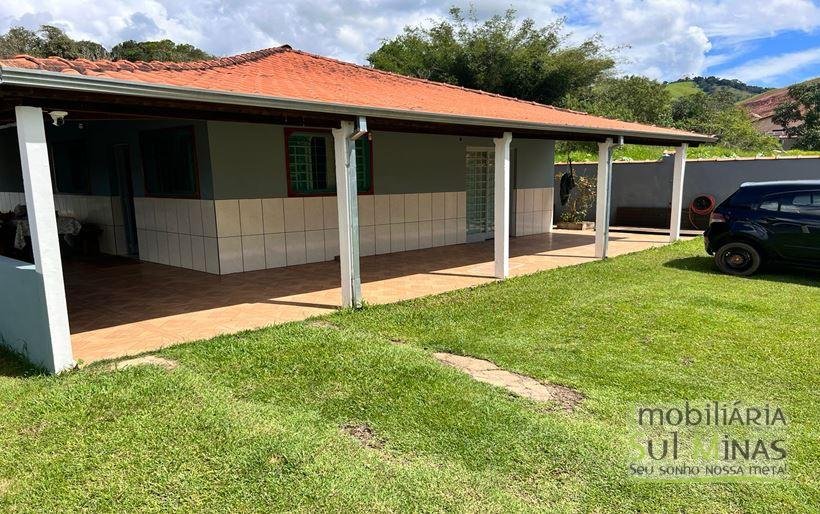 Casa com Piscina e Terreno de 1.066 m² a Venda no Córrego do Bom Jesus MG Cód. 1617 (4)