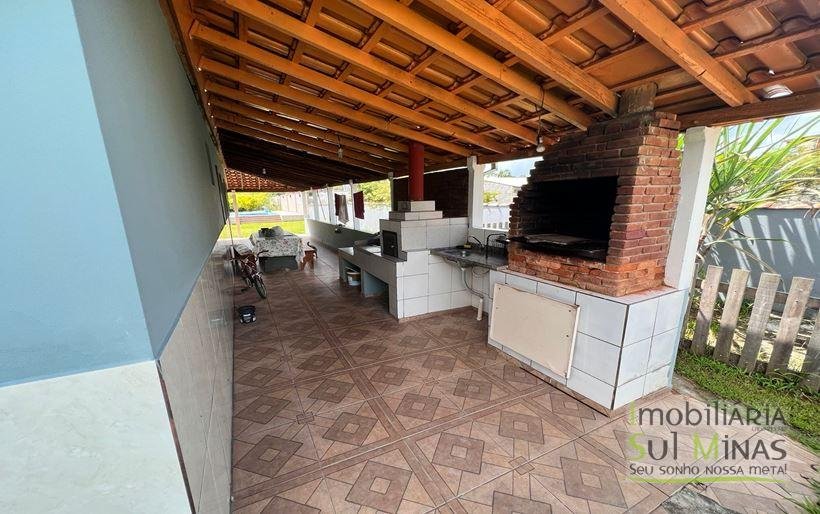 Casa com Piscina e Terreno de 1.066 m² a Venda no Córrego do Bom Jesus MG Cód. 1617 (6)