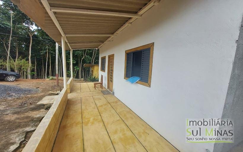 Chácara de 8.000m² com diversas árvores frutíferas a Venda em Cambuí MG Cod. 1775 (2)