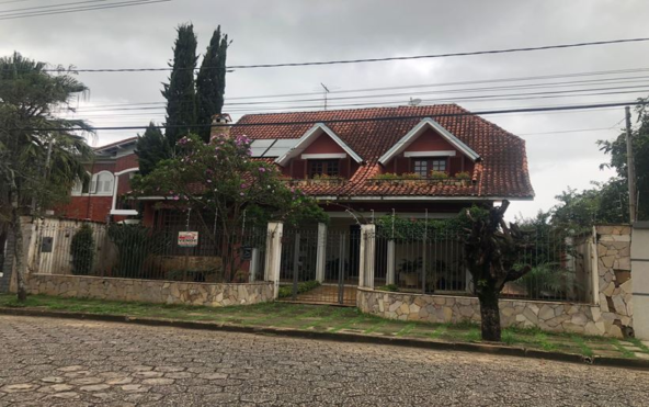 Linda Casa a Venda em Santa Rita do Sapucaí MG Cód. 1657 (1)
