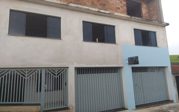 Sobrado com 2 Moradas a Venda no Córrego do Bom Jesus MG Cód. 1638 (3)