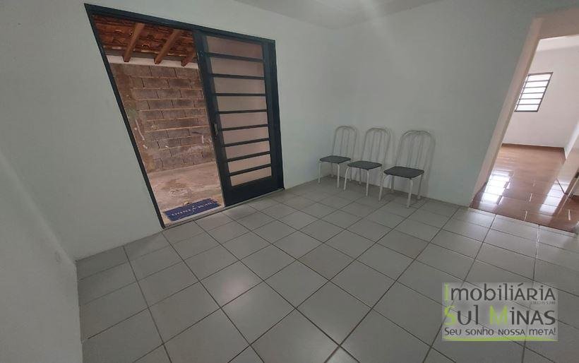 Casa com Lote de 195,60 m² e 3 Dormitórios à Venda em Cambuí MG Cód. 1430 (9)