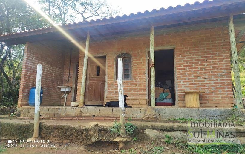 Chácara com aproximadamente 1.000 m² em Camanducaia MG Cod. 1783 (3)