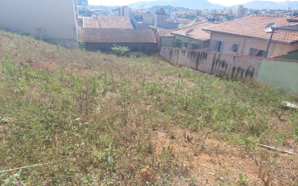 Lote de 225m² em Ótimo Bairro Cambuí MG Cod. 1799 (2)
