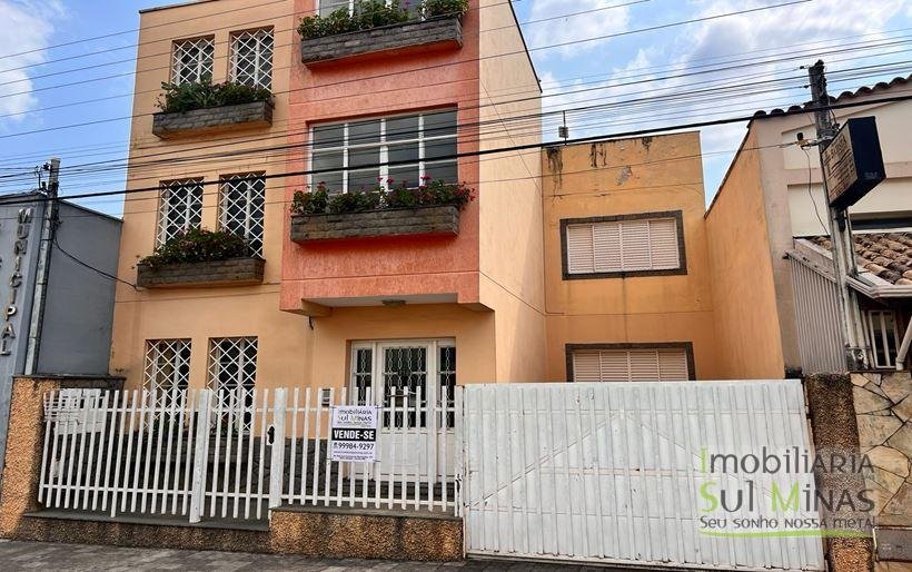 Apartamento de 173 m² a Venda no Centro de Cambuí MG Cod. 1831 (1)