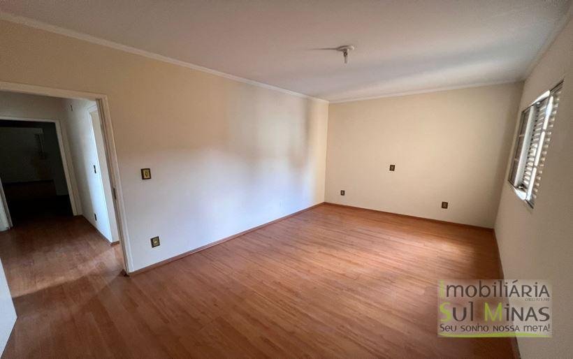 Apartamento de 173 m² a Venda no Centro de Cambuí MG Cod. 1831 (8)