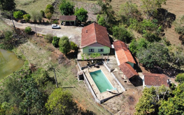 Sítio de 3,5 Alqueires a Venda em Bom Repouso MG Cod. 1836 (2)