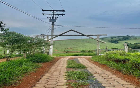 Terreno de 2.000 m² em Condomínio a Venda no Córrego do Bom Jesus MG Cod. 1829 (3)