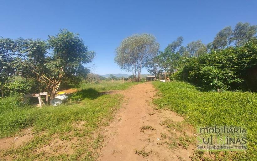 Chácara com 1490m² a 6km do centro de Cambuí MG Cod. 1843 (7)