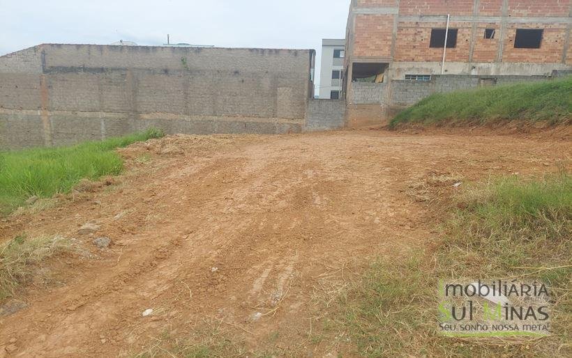 Lote de 210 m² a Venda em Cambuí MG Cod. 1581 (2)