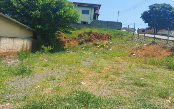 Lote em Cambuí MG para Locação em frente a Posto de Saúde Cod. 1846 (2)