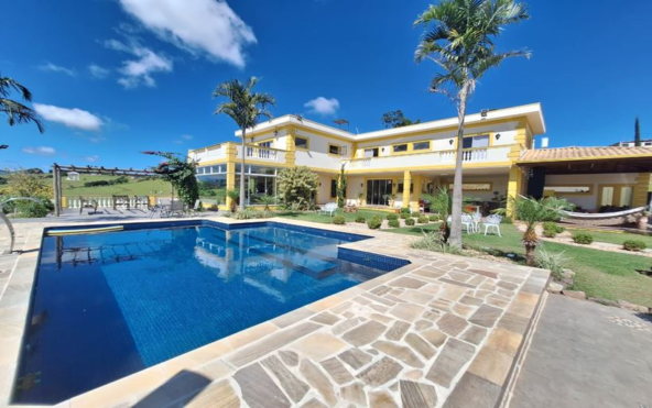 Casa de Alto Padrão com Vista Espetacular a Venda no Sul de Minas cOD. 1898 (1)