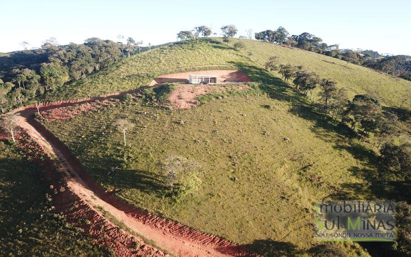 Terreno à Venda com Estrada Própria em Bom Repouso MG Cod. 1883 (14)