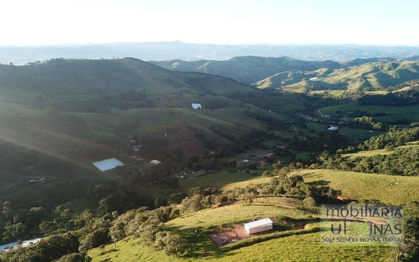 Terreno à Venda com Estrada Própria em Bom Repouso MG Cod. 1883 (4)