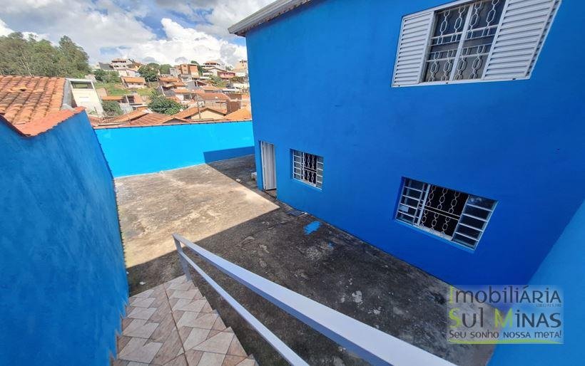 Casa para Locação com Quintal em Cambuí MG Cod. 1923 (2)