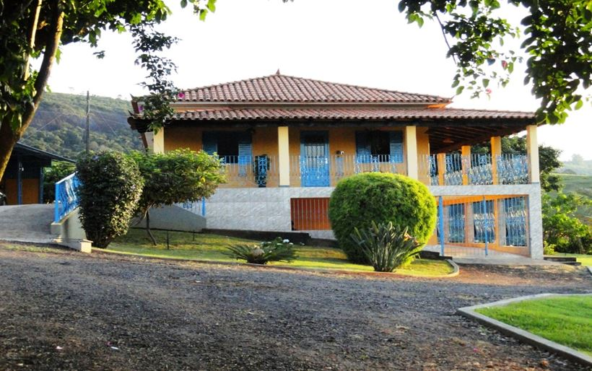 Fazenda de 48 Alqueires à Venda em São Gonçalo do Sapucaí MG Cod. 1916 (10)