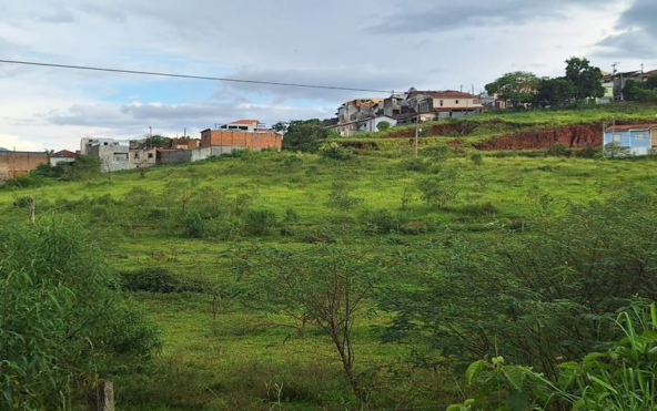 Terreno Urbano com 2.400m² a Venda em Cambuí MG Cod. 1904 (2)