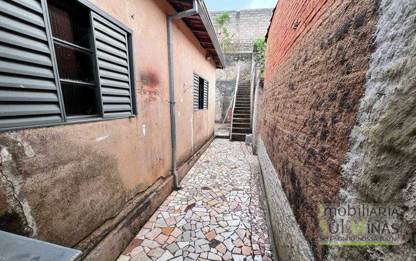 Casa a venda no centro de Cambuí MG com 3 dormitórios Cod. 1941 (14)