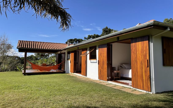 Sítio com 2 Casas à Venda em Gonçalves MG Cod. 1935 (1)