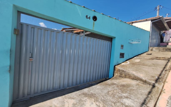 Casa com 2 moradas a Venda no Córrego do Bom Jesus MG Cod. 1955 (1)