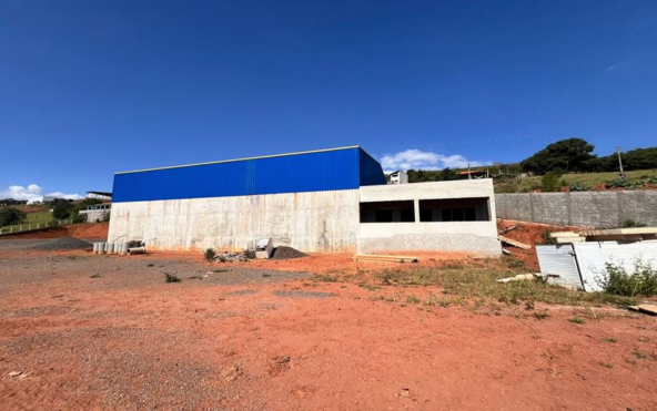 Galpão de 800 m ² para locação em Cambuí MG Cod. 1958 (10)