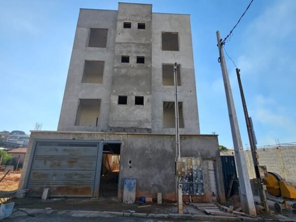 Apartamentos novos em fase de acabamento à Venda em Cambuí MG Cód. 1980 (7)