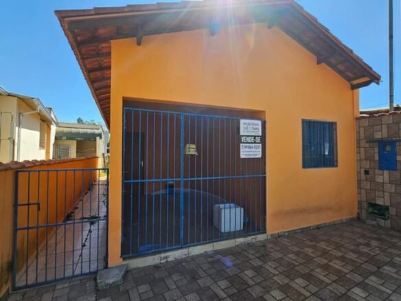 Casa plana a 500m da Fernão Dias à Venda em Cambuí MG Cód. 1988 (24)