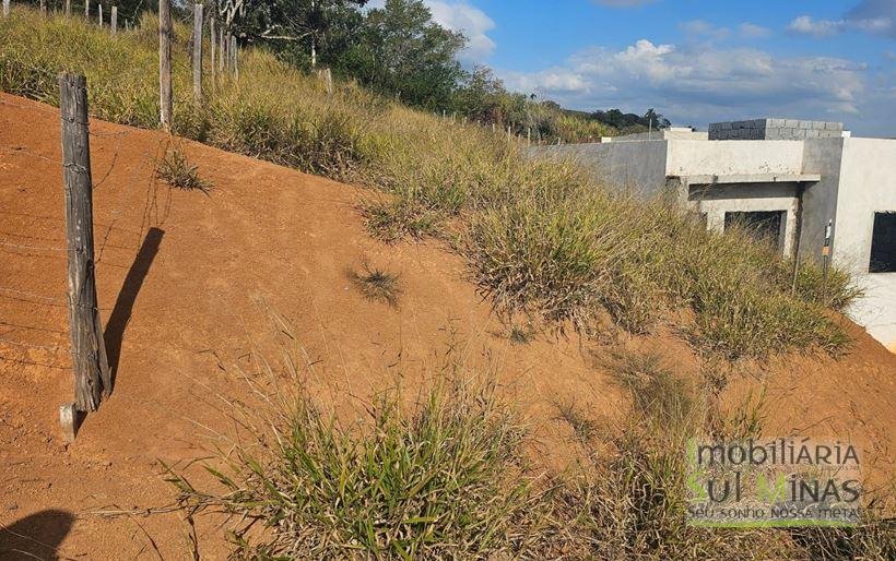 Opotunidade de Lote com 160m² em Cambuí MG Cód. 1990 (1)