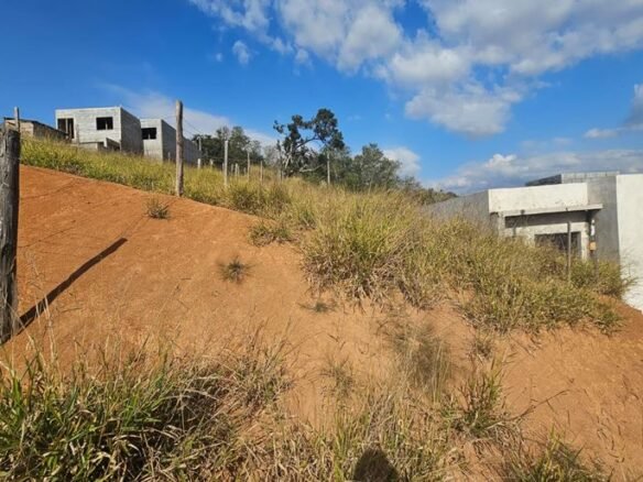 Opotunidade de Lote com 160m² em Cambuí MG Cód. 1990 (9)