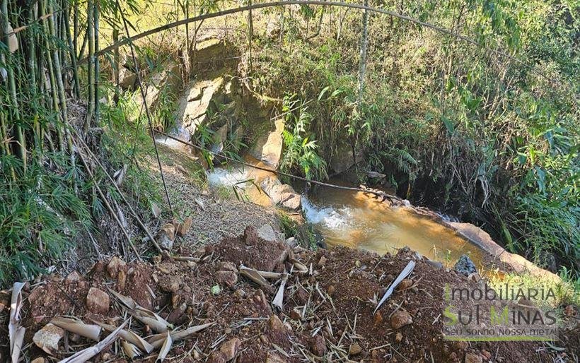 Sítio com cachoeira à Venda no Sul de Minas Cód. 1975 (17)