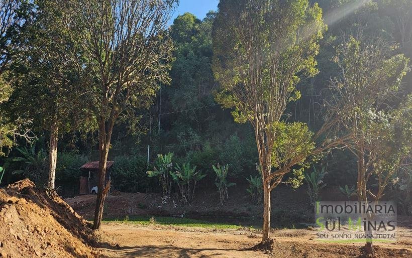 Sítio com cachoeira à Venda no Sul de Minas Cód. 1975 (9)