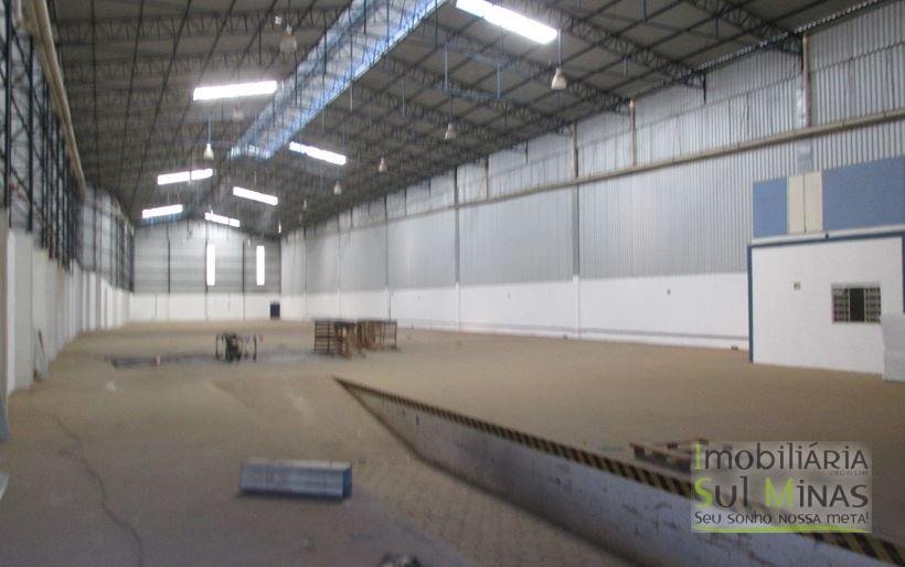 Galpão de 3.120 m² com 600 m² de pátio para locação em Cambuí MG Cód. 2006 (4)