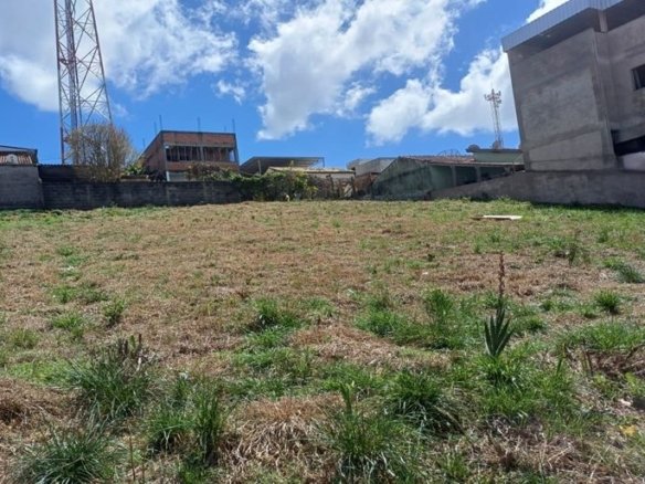 3 Lotes à Venda no centro de Senador Amaral MG Cód. 2023 (3)