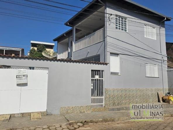 Casa com 3 Dormitórios em Ótimo Bairro à Venda em Cambuí MG Cód. 1417 (17)