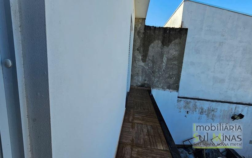 Casa com Terraço à Venda em Cambuí MG Cód. 2021 (10)