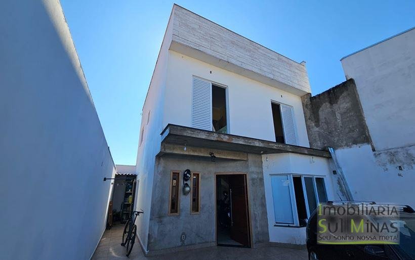 Casa com Terraço à Venda em Cambuí MG Cód. 2021 (18)